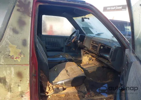 1989 Chevrolet Blazer S10 from USA, damaged, VIN 1GNCT18Z3K0180520